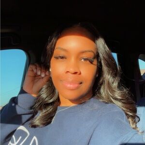 Meet your Posher, Sheneka